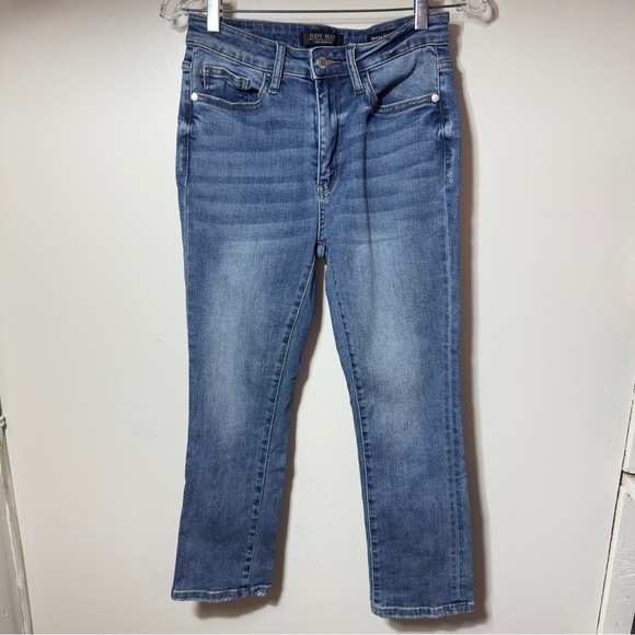 Judy Blue Skinny Fit Capri Medium Washed Denim Women Size 27 - Picture 1 of 9